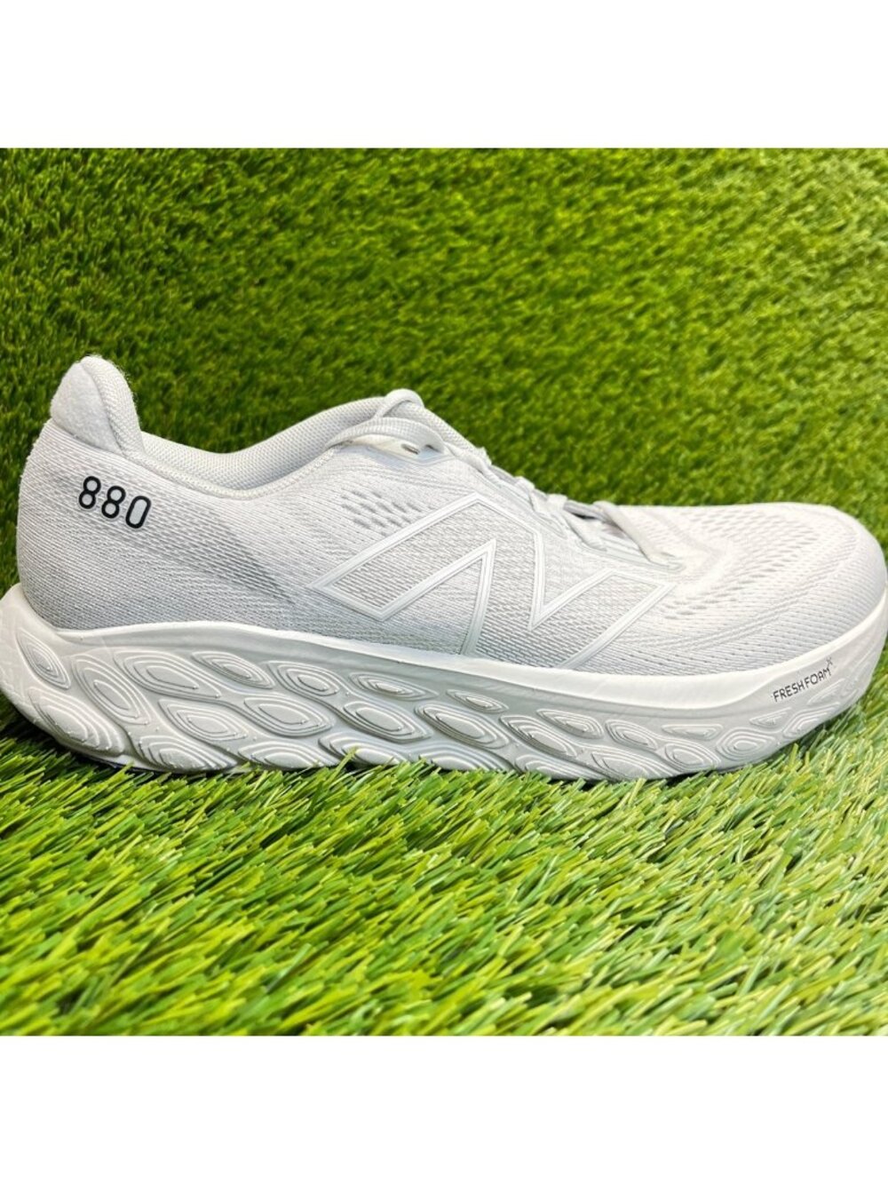 New Balance Fresh Foam X 1080v14 Womens Size 10D Mens 8.5 Gray Shoes Sneakers